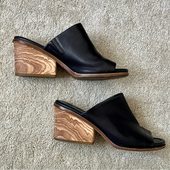 Vince Leather Peep Toe Wedge Sandals Mules-Black-Womens 8.5-Designer-Classic-EUC - Picture 1 of 14